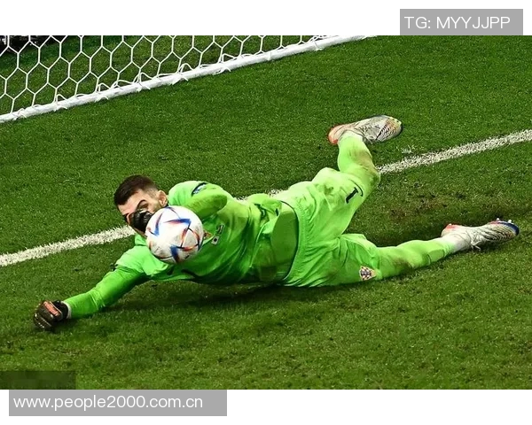 里尔门将单场三次扑救点球回忆瞬间向女友承诺不失球