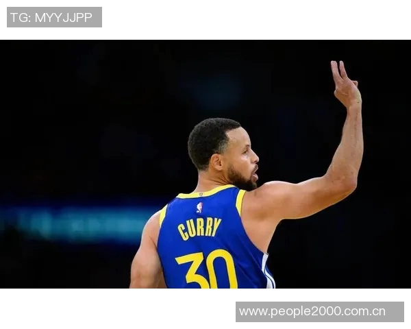 科尔称赞库里是球队核心一切战术围绕他展开