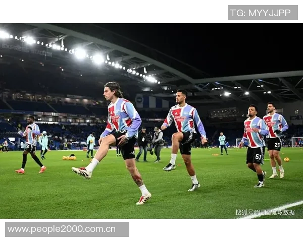 纽卡斯尔领先进球托纳利禁区外射门意外折射助攻成功 纽卡斯尔领先进球托纳利禁区外射门意外折射助攻成功