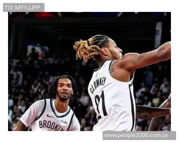 浓眉状态低迷半场表现不佳仅得8分7板并出现两次失误