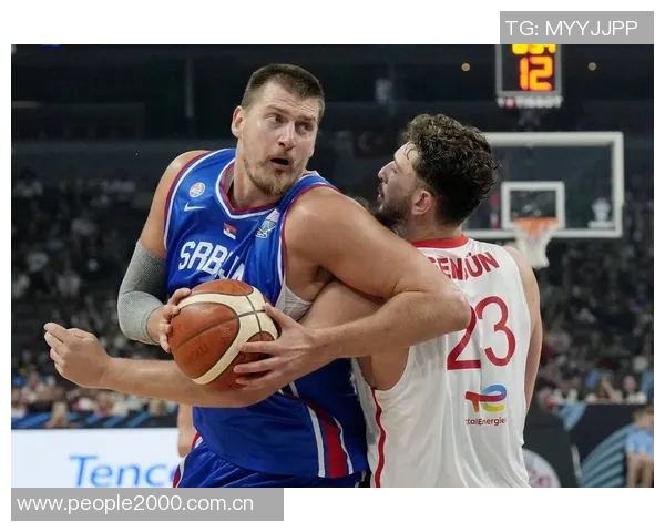 申京赛后与约基奇亲密互动展现友谊与尊重的瞬间