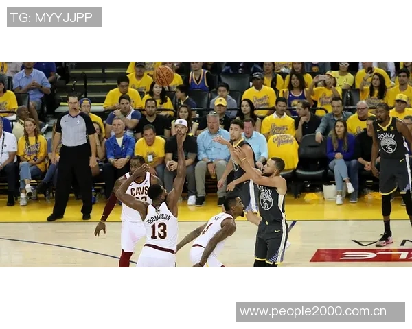 库里轻松出战16分钟贡献11分4篮板3助攻展现实力不凡