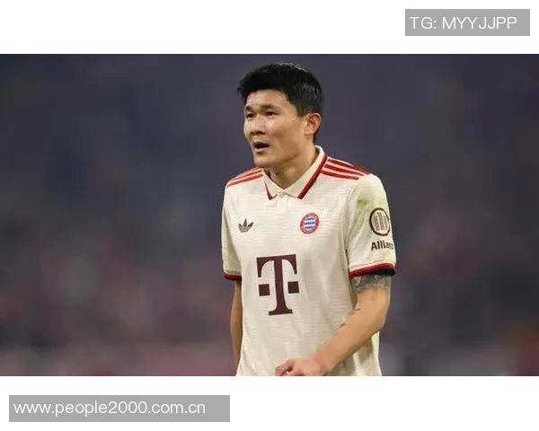 拜仁球员齐聚慕尼黑啤酒节伊藤洋辉与金玟哉同框亮相