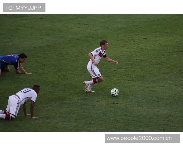 曼城加入争夺战科隆前锋萨义德马拉引发多队关注 曼城加入争夺战科隆前锋萨义德马拉引发多队关注